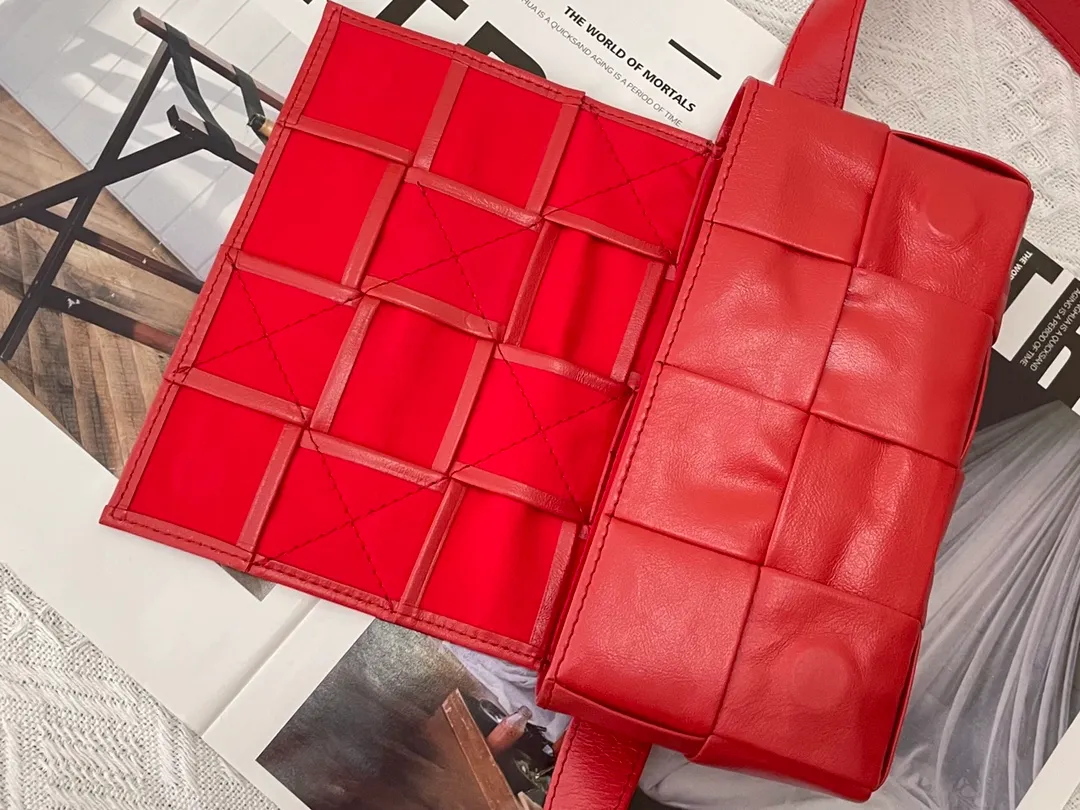 #𝐓𝐇𝐄 𝐁𝐄𝐋𝐓 𝐂𝐀𝐒𝐒𝐄𝐓𝐓𝐄 Checkered waist bag cassette has an updated version🆕The waxed cowhide material is very light and shiny, has a cool feeling, and has the same high-end touch as always. ⚠️The second-generation upgraded version has a long strap of 136cm, tall people can also wear it cross-body at will It is also suitable for boys. It is suitable for couples. It can be used as a handbag, waist bag, crossbody or shoulder bag. It’s small and exquisite, but packs a punch: 💄lipstick 🕶️sunglasses, etc.⋯pack it all! It continues the square shape of the cassette bag and does not deform after loading. It has a very concave shape! Model: 6815# S18.5x5x9.5